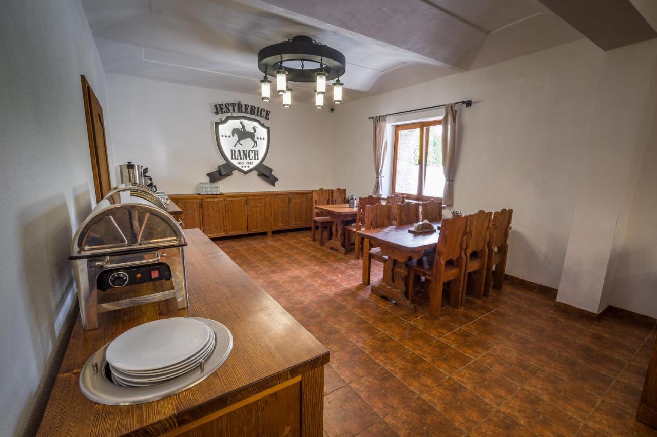فندق Ranch Jestrebice Hermanicky المظهر الخارجي الصورة