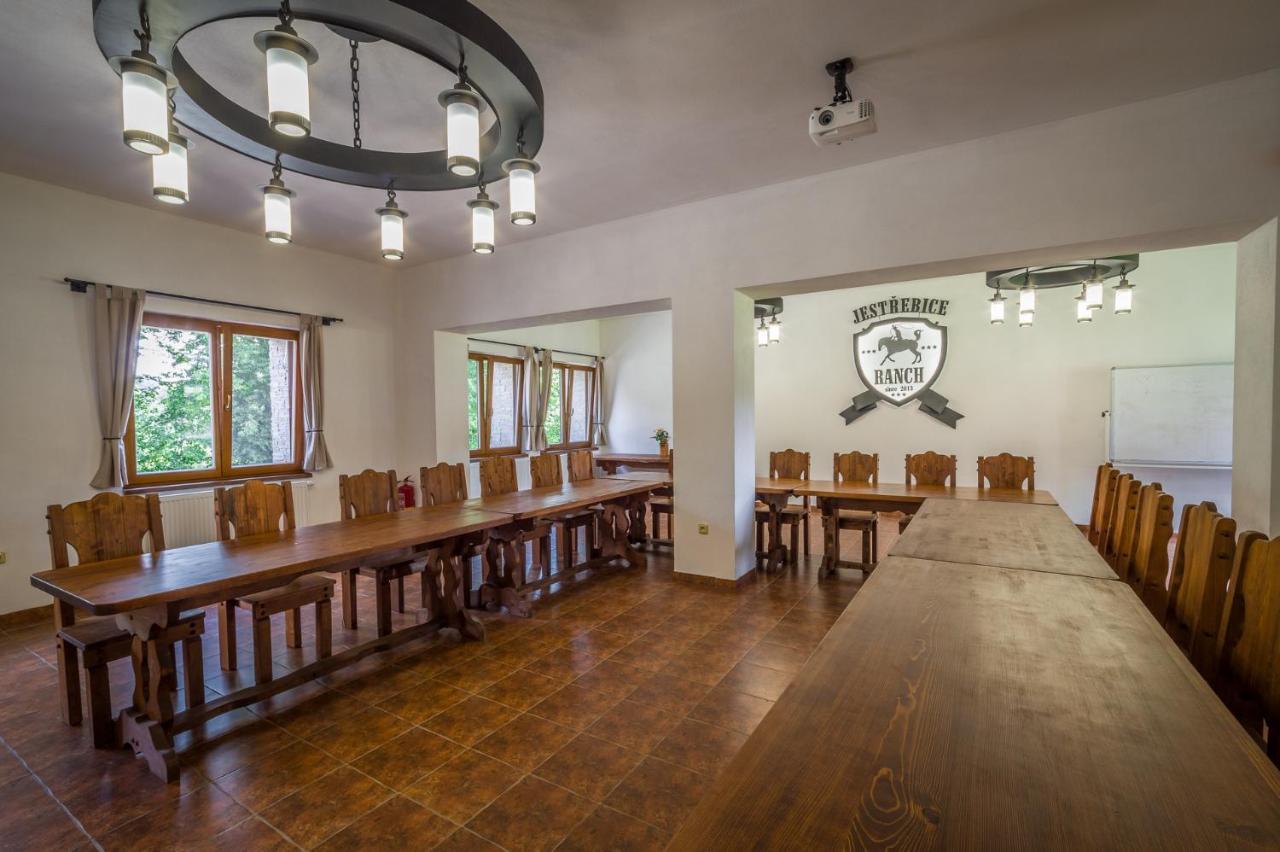 فندق Ranch Jestrebice Hermanicky المظهر الخارجي الصورة